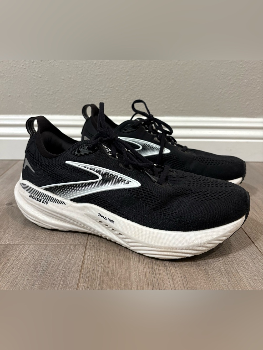 Brooks Glycerin GTS 22 Women’s 11.5D Running Shoe